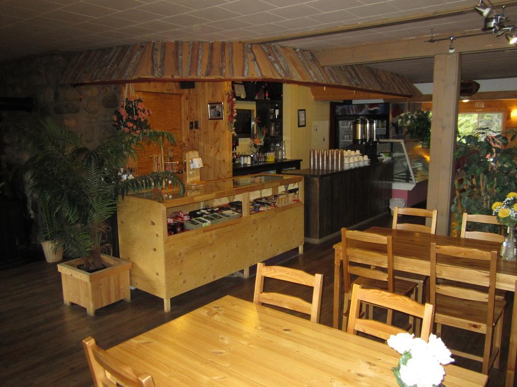 Spirit Lake Lodge Whitehorse Exterior foto